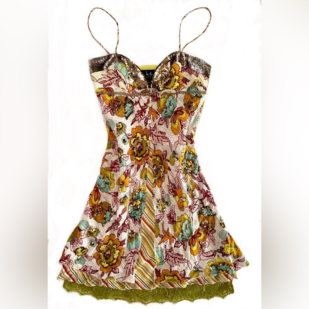 100% Silk Nicole Miller